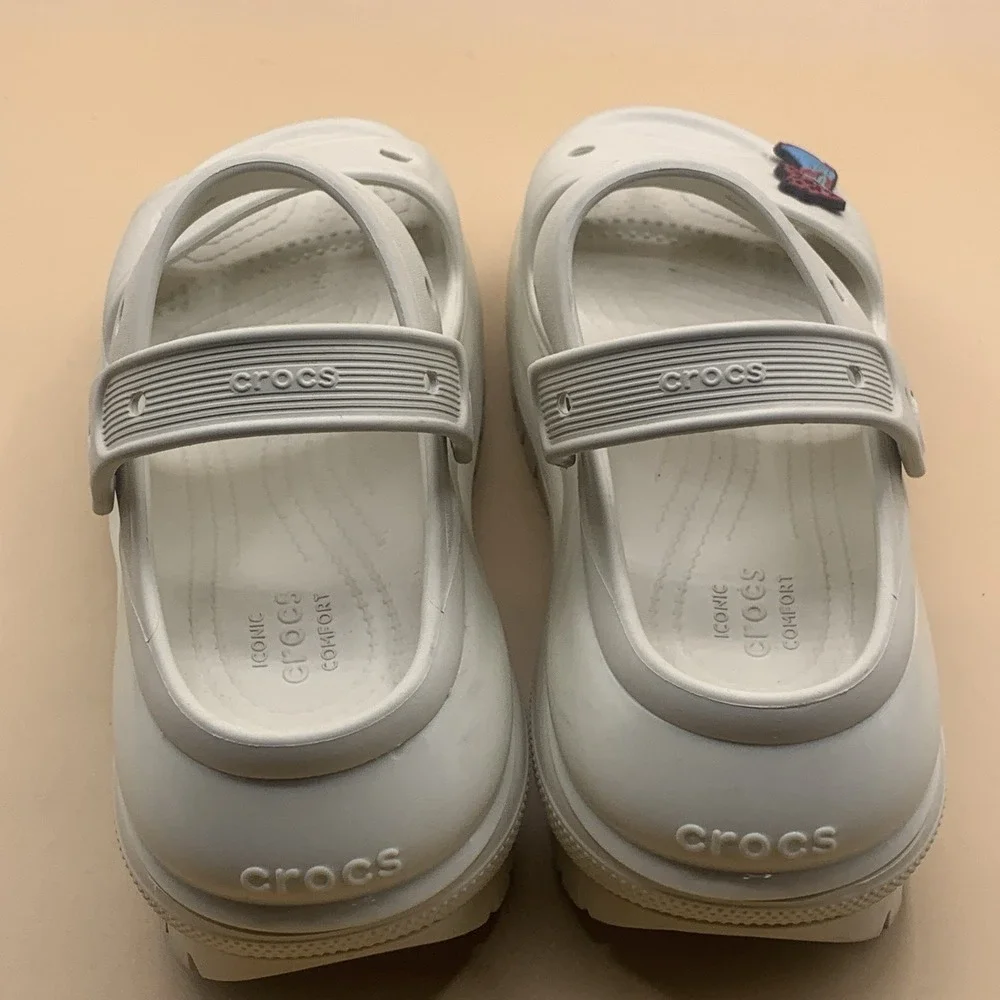 Crocs Classic Mega Crush Sandal Women's Thick Soled Chunky Sandals Beige Size 8